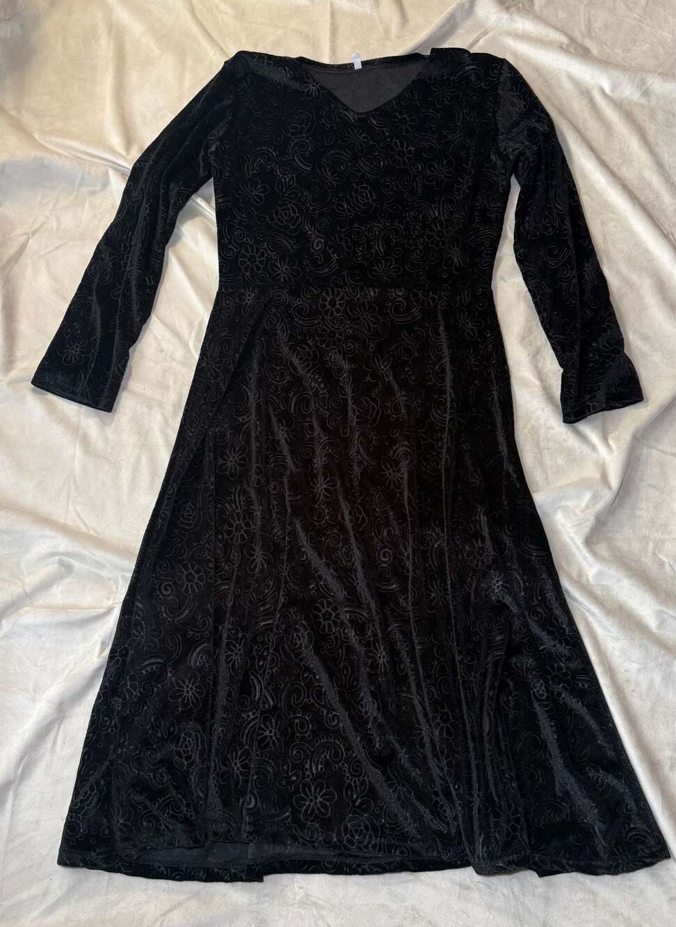 Women’s Black Burnout Velvet Midi Dress Long Sleeve A-Line Gothic Romantic